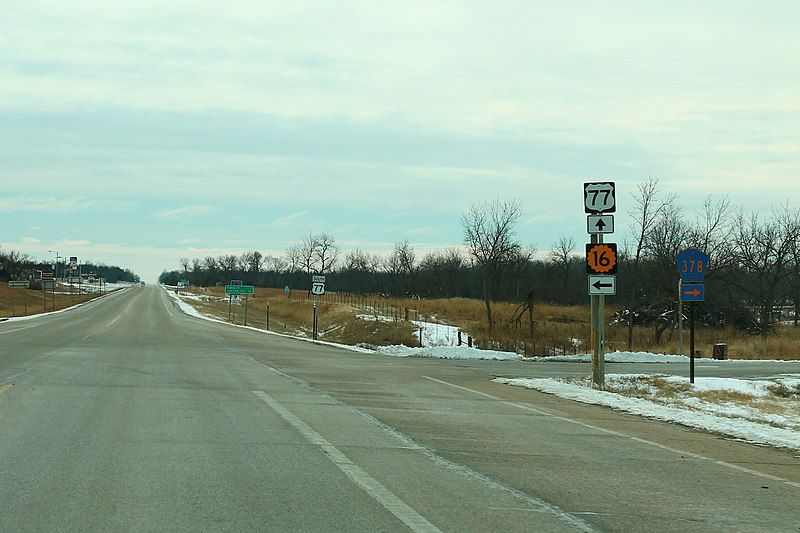 File:US77sRoad-KS16LeftCR378RightSigns (28851087806).jpg