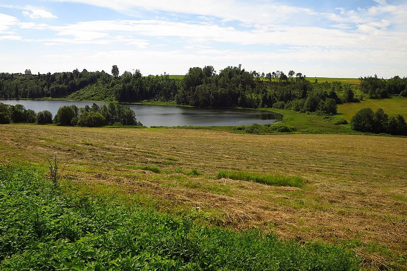 File:Uhtjärv.jpg