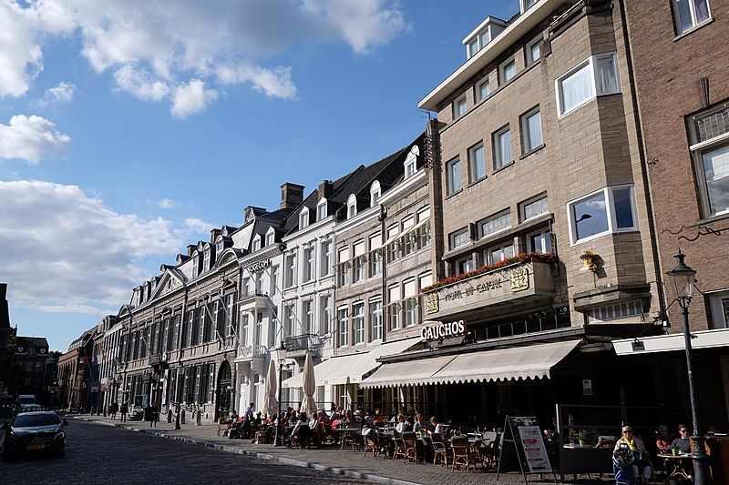 File:Vrijthof, Maastricht, Netherlands.jpg