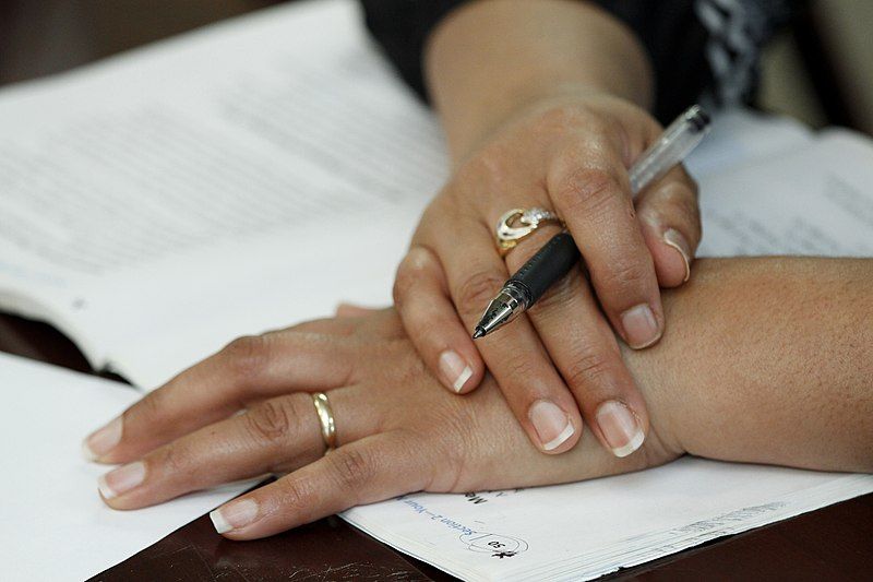 File:Woman's hands.jpg