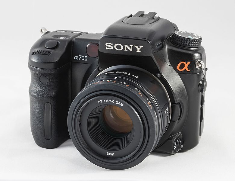 File:2016 Sony DSLR-A700.jpg