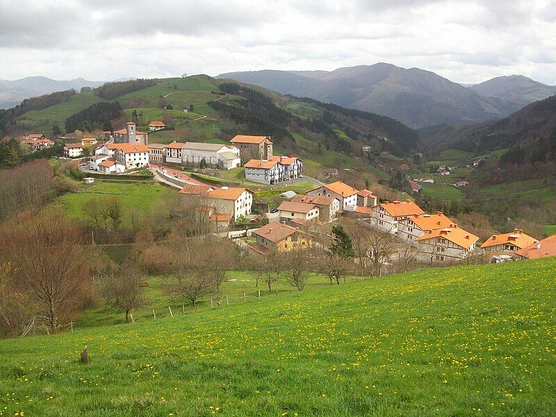 File:Alkiza, Euskal Herria.JPG