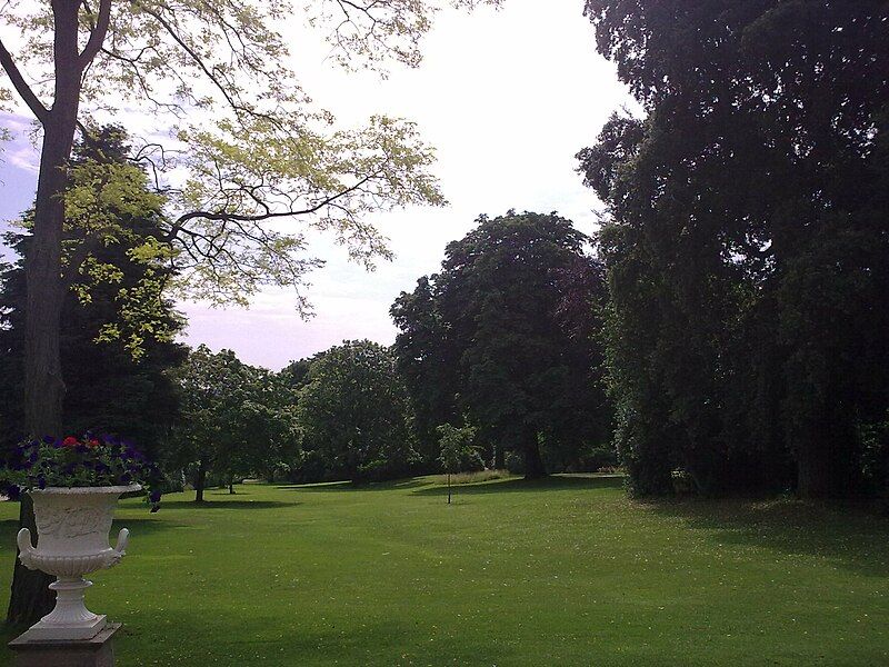 File:Botanical Gardens, Sheffield.jpg