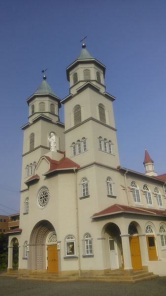 File:Catholic Niigata Cathedral.jpg