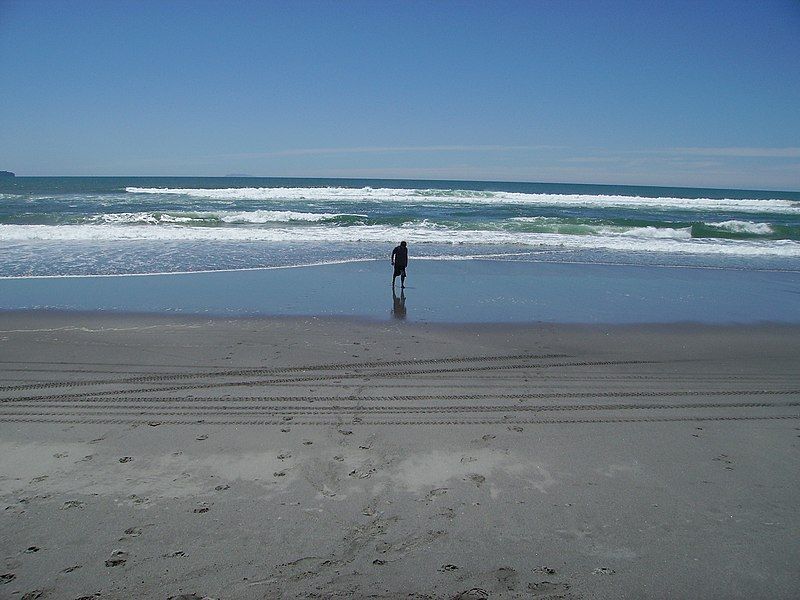 File:Coastlands Beach.JPG