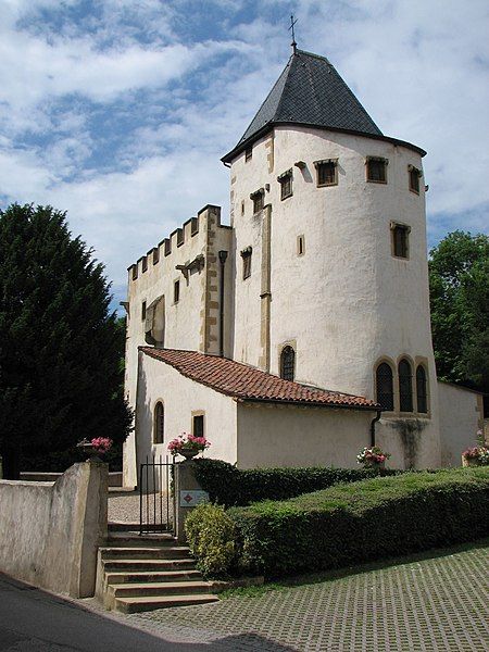 File:Eglise Saint-Quentin.jpg