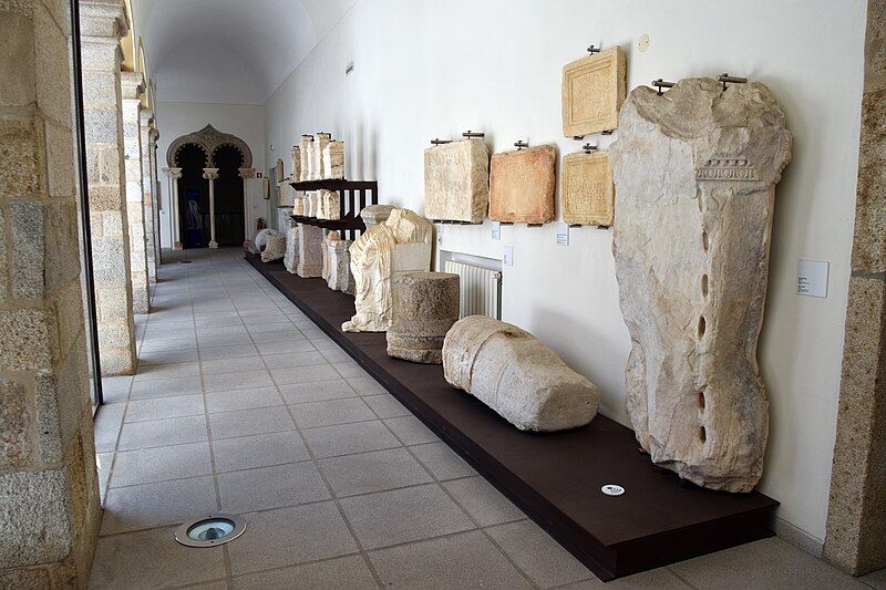 File:Evora Museum-02.jpg