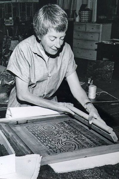 File:Fanny Buss screenprinting.jpg