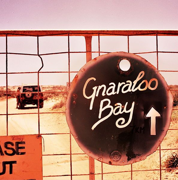 File:Gnaraloo bay.jpg