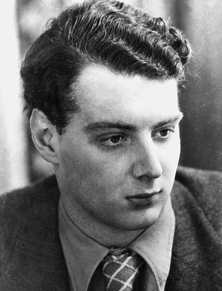 File:Guy Burgess 1935.jpg