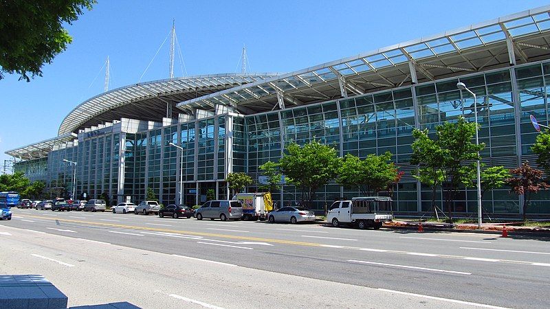 File:Gwangju-metro-119-Pyeongdong-station-building-20190521-134630.jpg