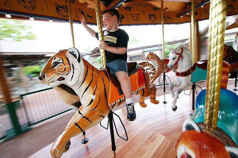 File:KCZoo carousel.jpg