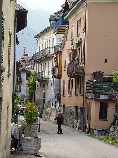 File:Locarno Old Streets.jpg