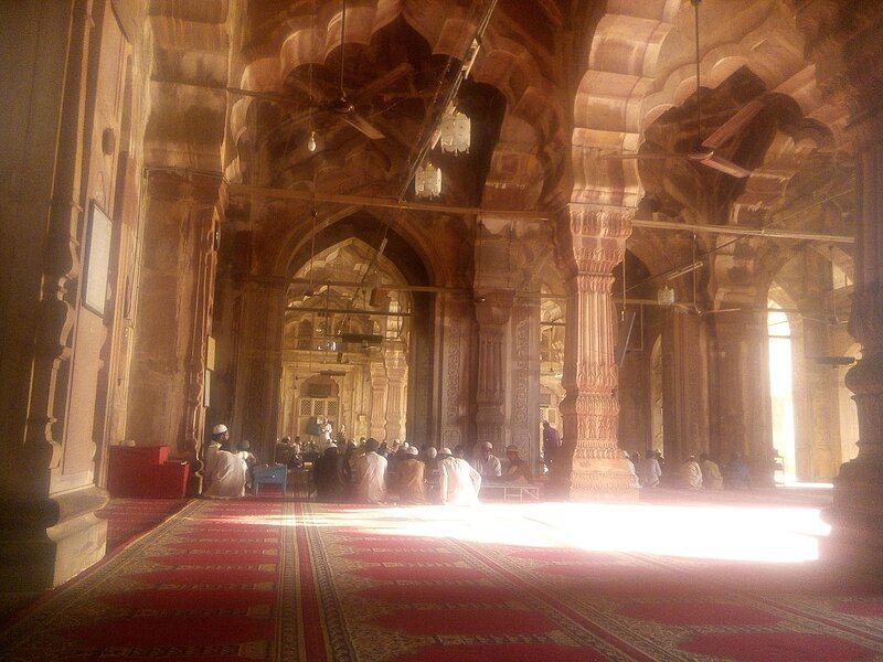 File:Madarsa in Taj-ul-Masajid.jpg