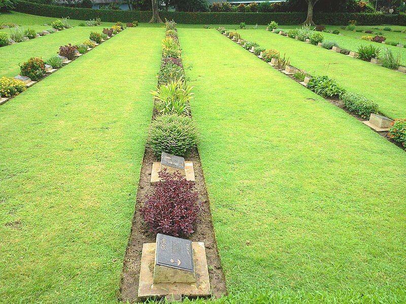 File:Moinamoti war cemetery.jpg