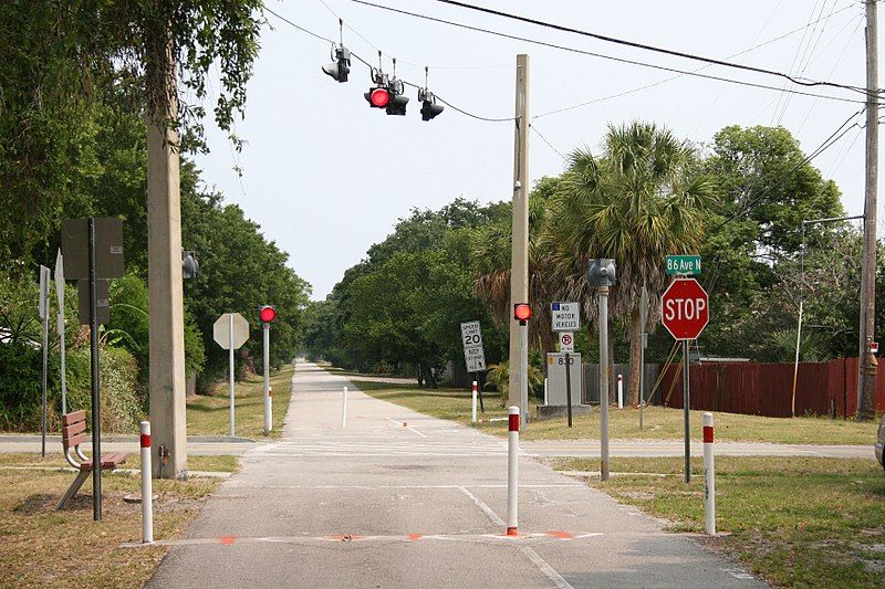 File:Pinellas Trail intersection.jpg