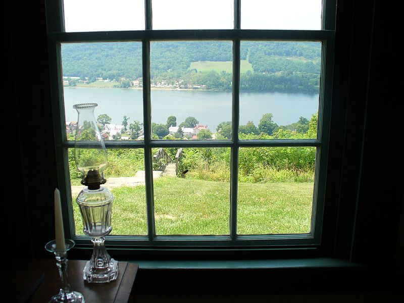 File:Rankin house window.JPG