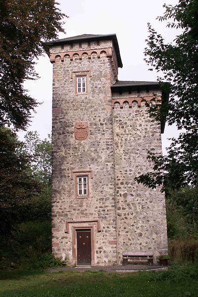 File:Ruine Arenberg.jpg