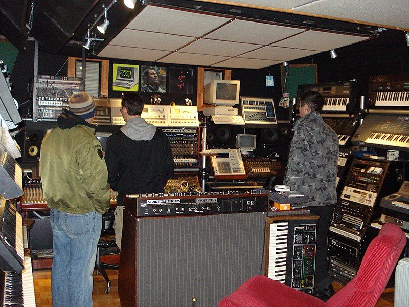 File:Shawn's Studio (4).jpg