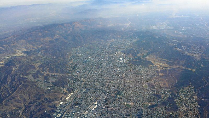 File:Simi-Valley-Aerial-from-west-with-mountains-August-2014.jpg