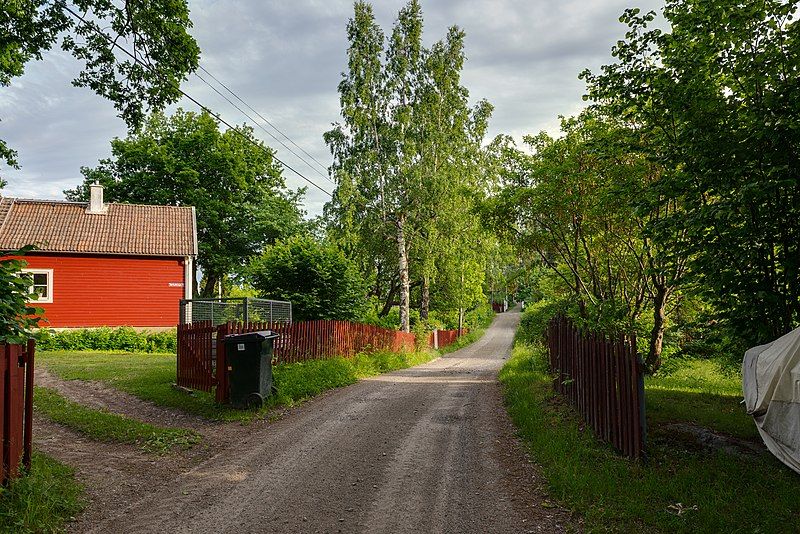 File:Skarpö June 2013.jpg