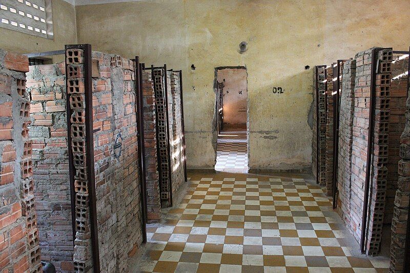 File:Tuol Sleng cells.jpg