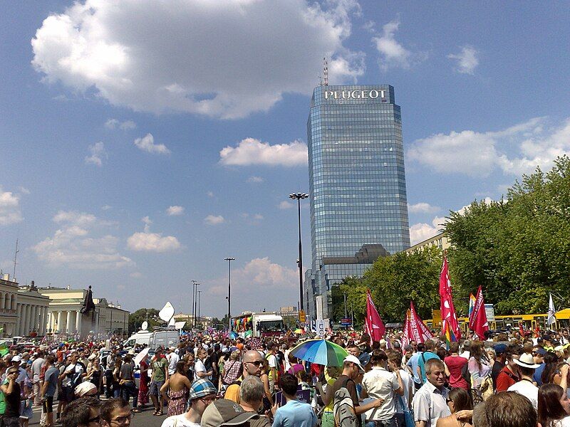 File:Warsaw europride 3.jpg