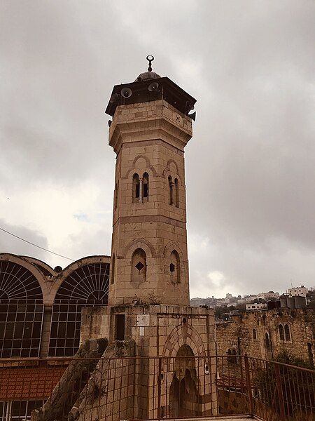 File:Ali Bakka mosque.jpg