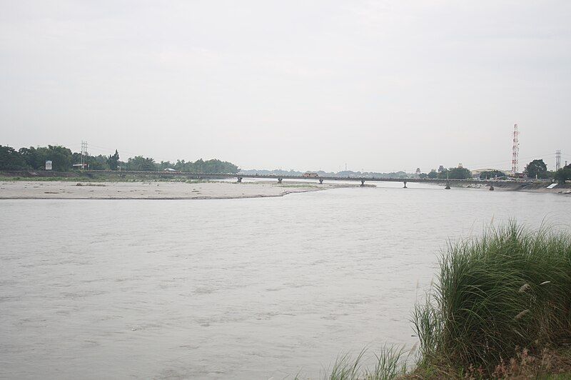 File:Aquino Bridge.JPG