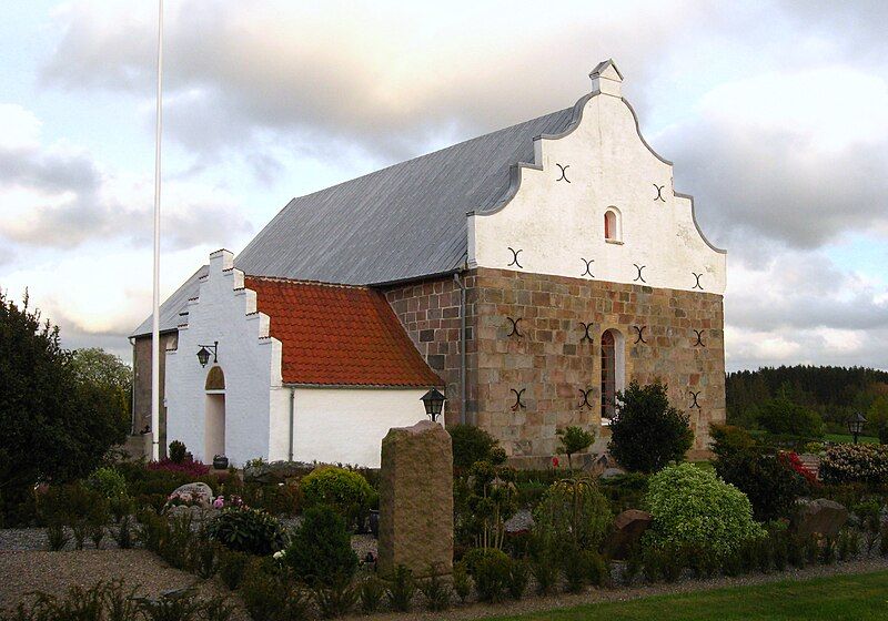 File:BJERGBY KIRKE-6.JPG