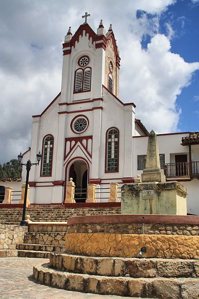 File:Capilla Doctrinera Cuítiva.jpg