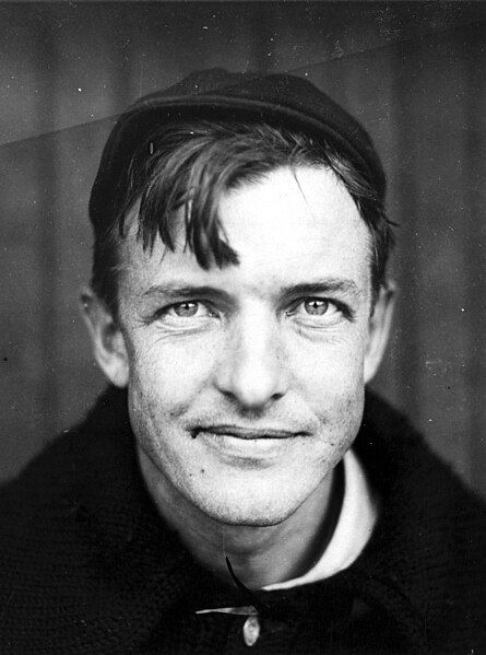 File:Christy-Mathewson-1910.jpeg