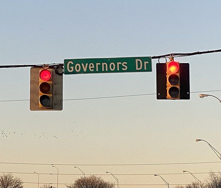 File:Huntsville Traffic Lights.jpg