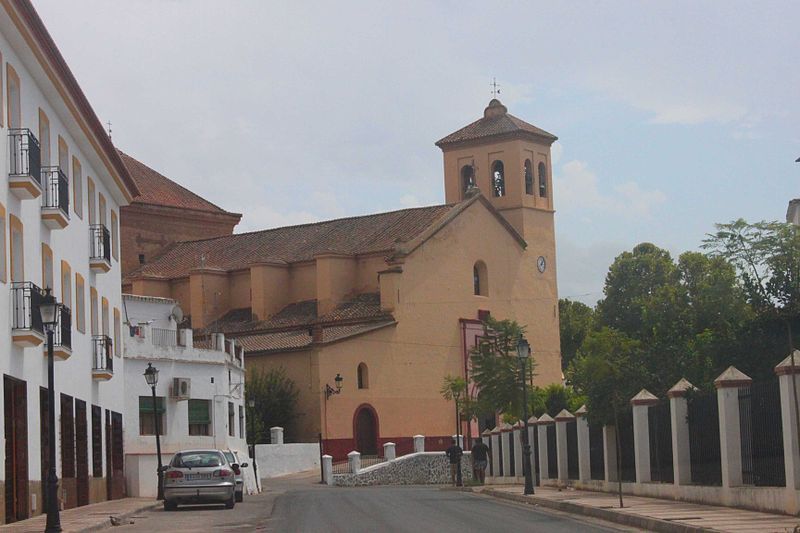 File:Iglesia de Ugíjar.JPG