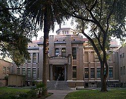 The Jim Wells County Courthouse in Alice