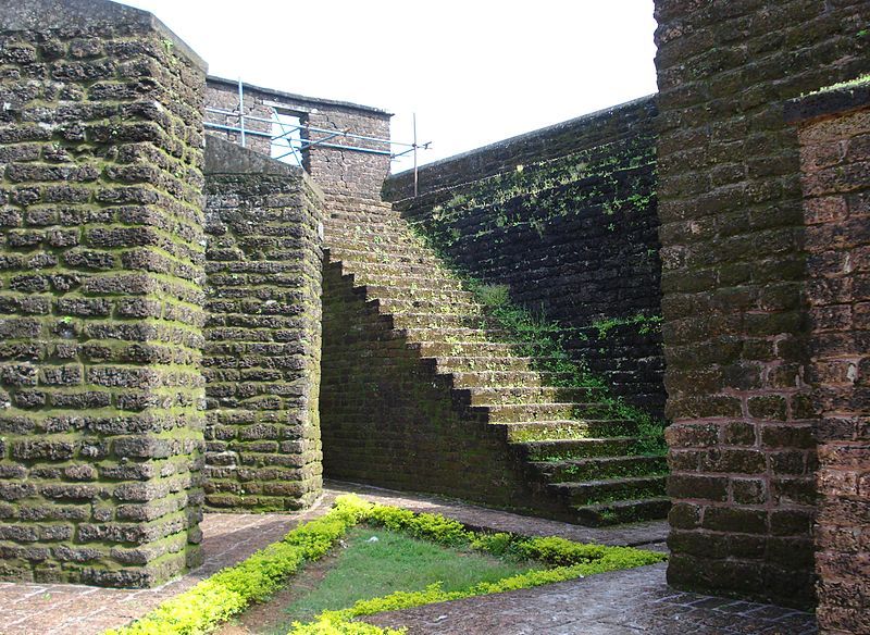 File:Kannur-fort-6.jpg