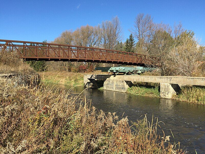 File:Kelly Swing Bridge.jpg