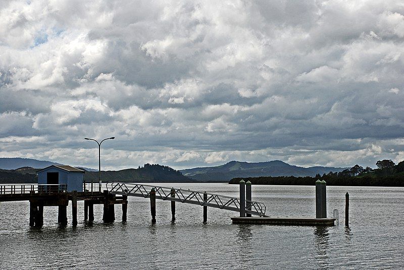 File:Kohukohu wharf.jpg