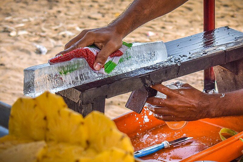 File:Kozhikode beach stall.jpg