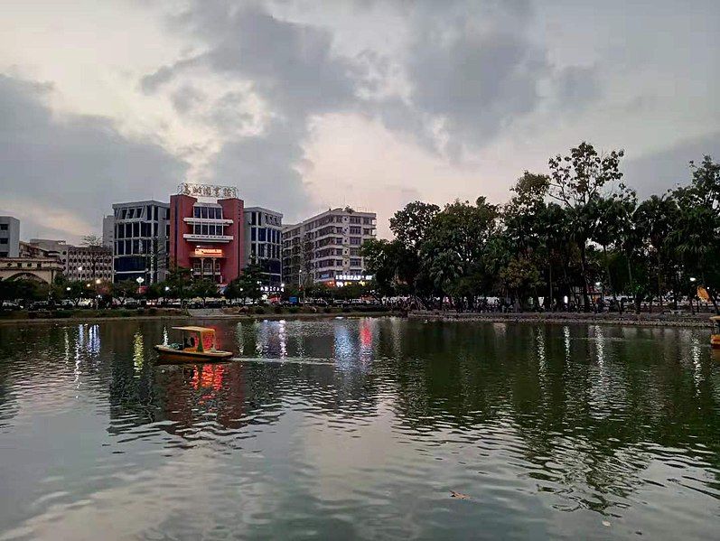 File:Panzhoupark2.jpg