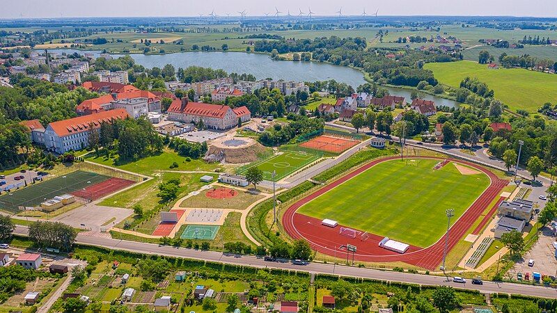 File:Stadion w Sztumie.jpg