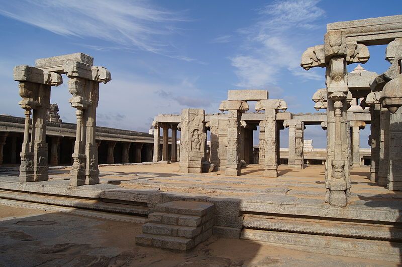 File:Virabhadra temple, Lepakshi.JPG