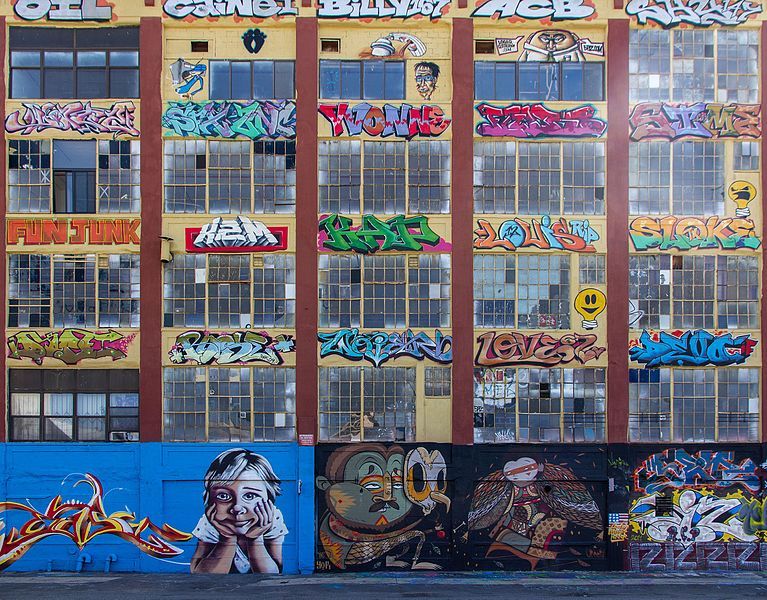 File:5pointz wall.jpg