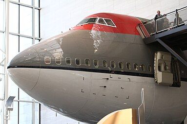 Side view of Boeing 747-100