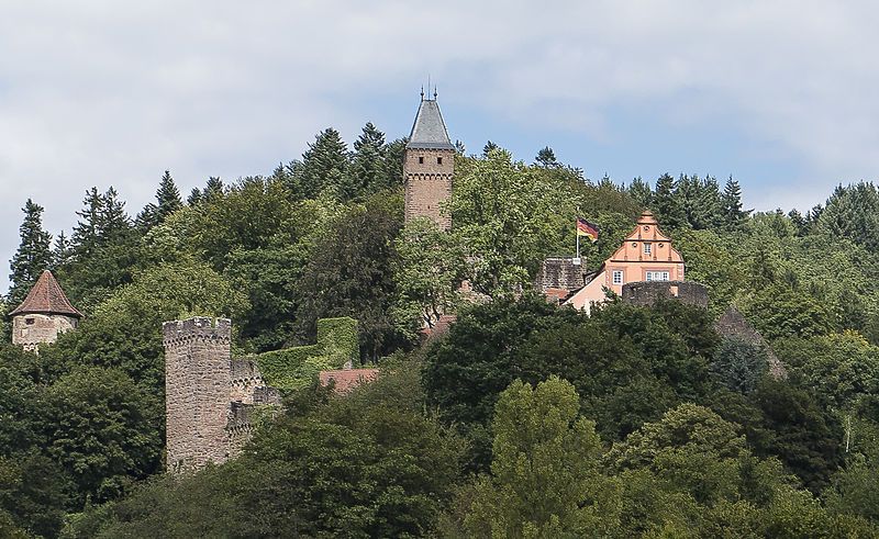 File:Burg Hirschhorn001.jpg