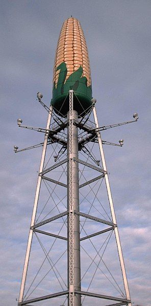 File:CornWaterTowerRochesterMNday.jpg