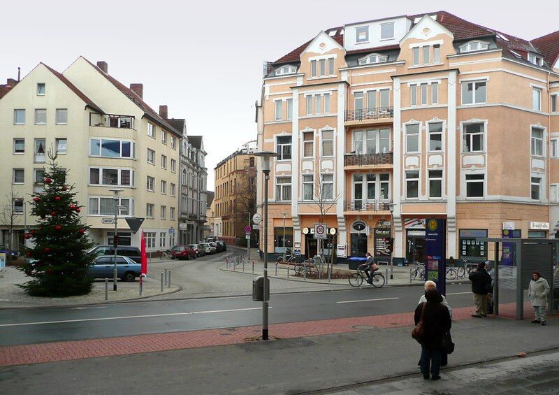 File:Lavesplatz Hannover.jpg