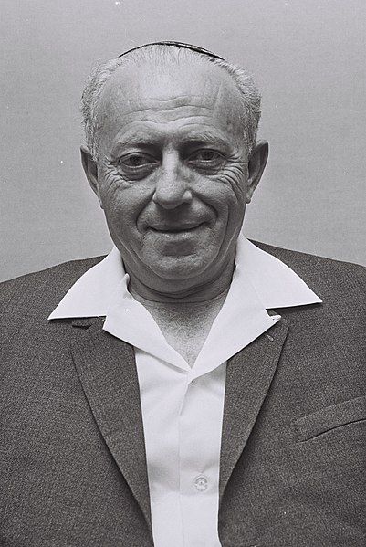 File:Michael Hazani 1970.jpg