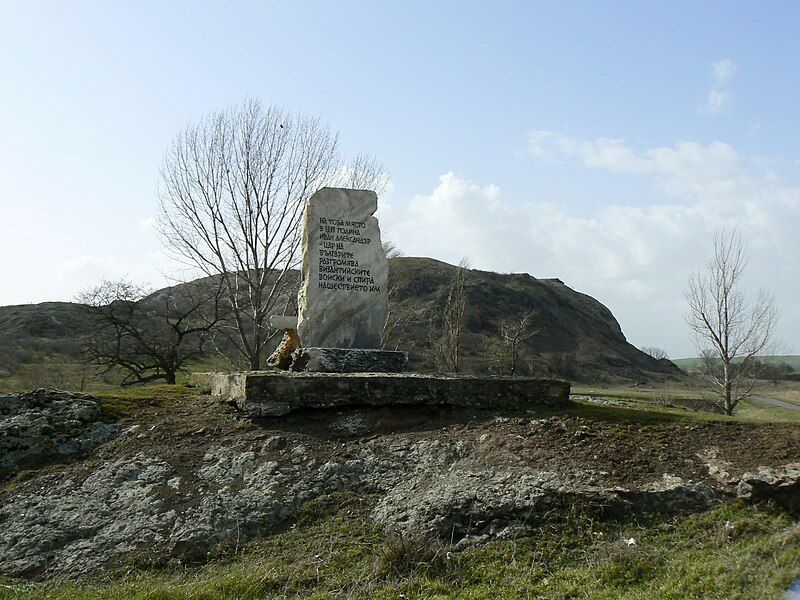 File:Monument-of-Rusokastro-battle-1331-1.jpg