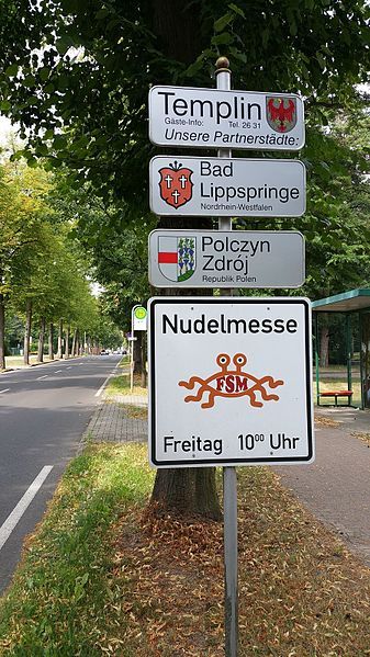 File:Nudelmesse in Templin.jpg